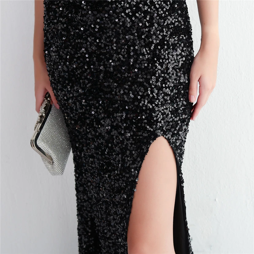Paillettenbesetztes Abendkleid mit Samtsaum, langen Trägern und schmaler Silhouette für elegante Bankette view 27