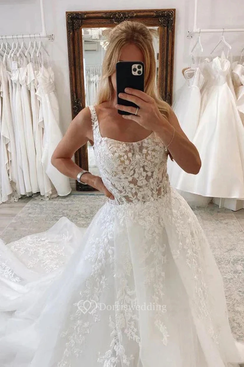 Elegant Sleeveless Lace A-line Front Split Tulle Wedding Dress with Chapel Train view 3