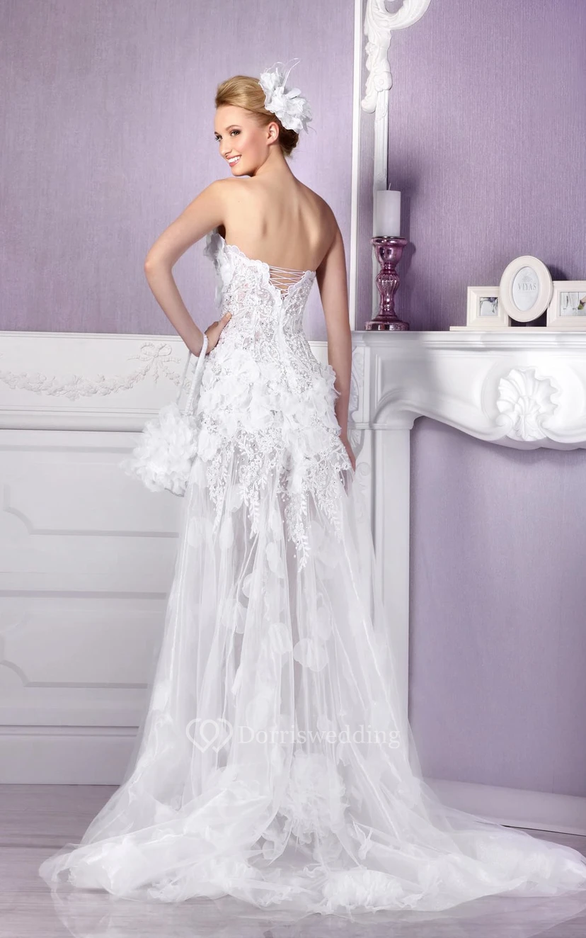 Vestido de tul sin mangas con escote corazón y cola de corte A con cordones view 3