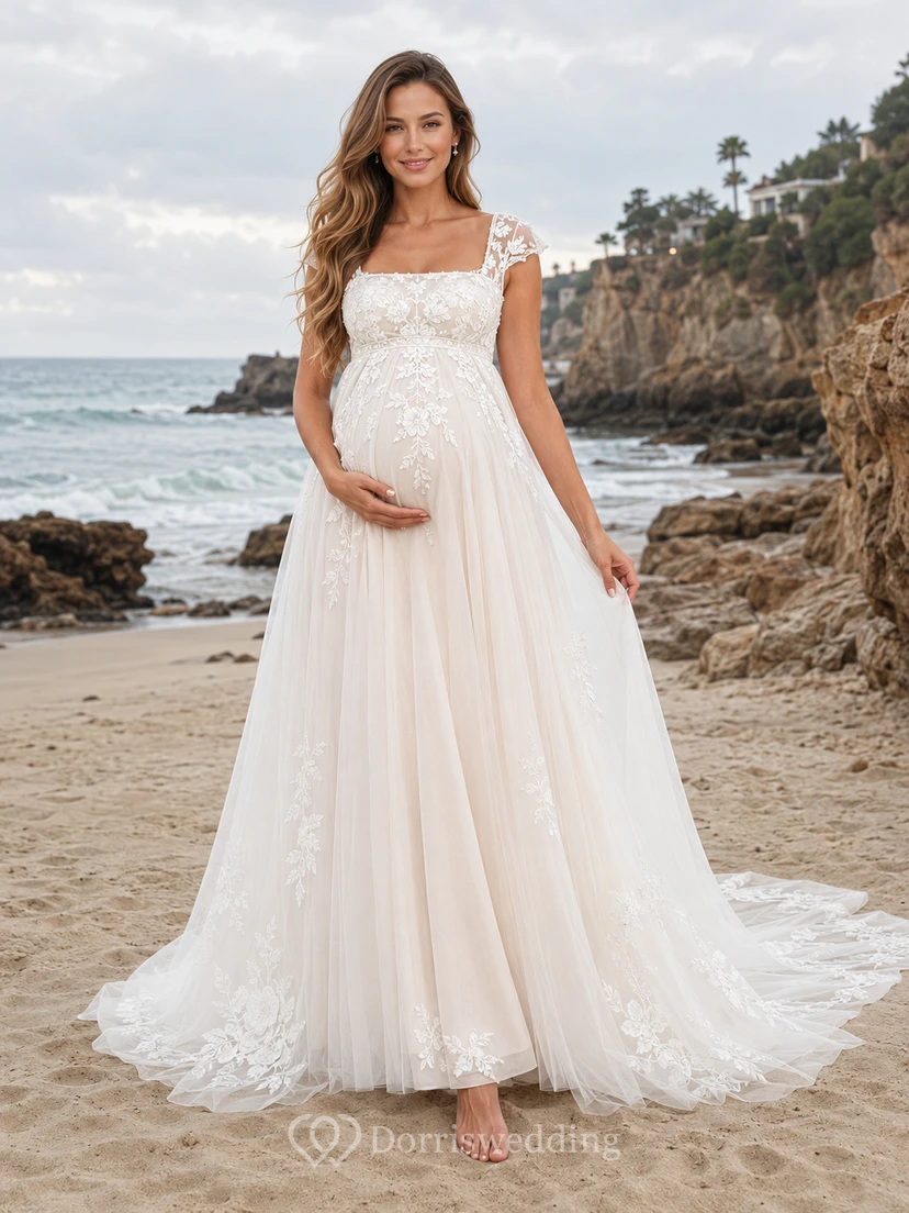 Umstands-Hochzeitskleid mit eckigem Ausschnitt, Spitzenträgern und Empire-Schleppe