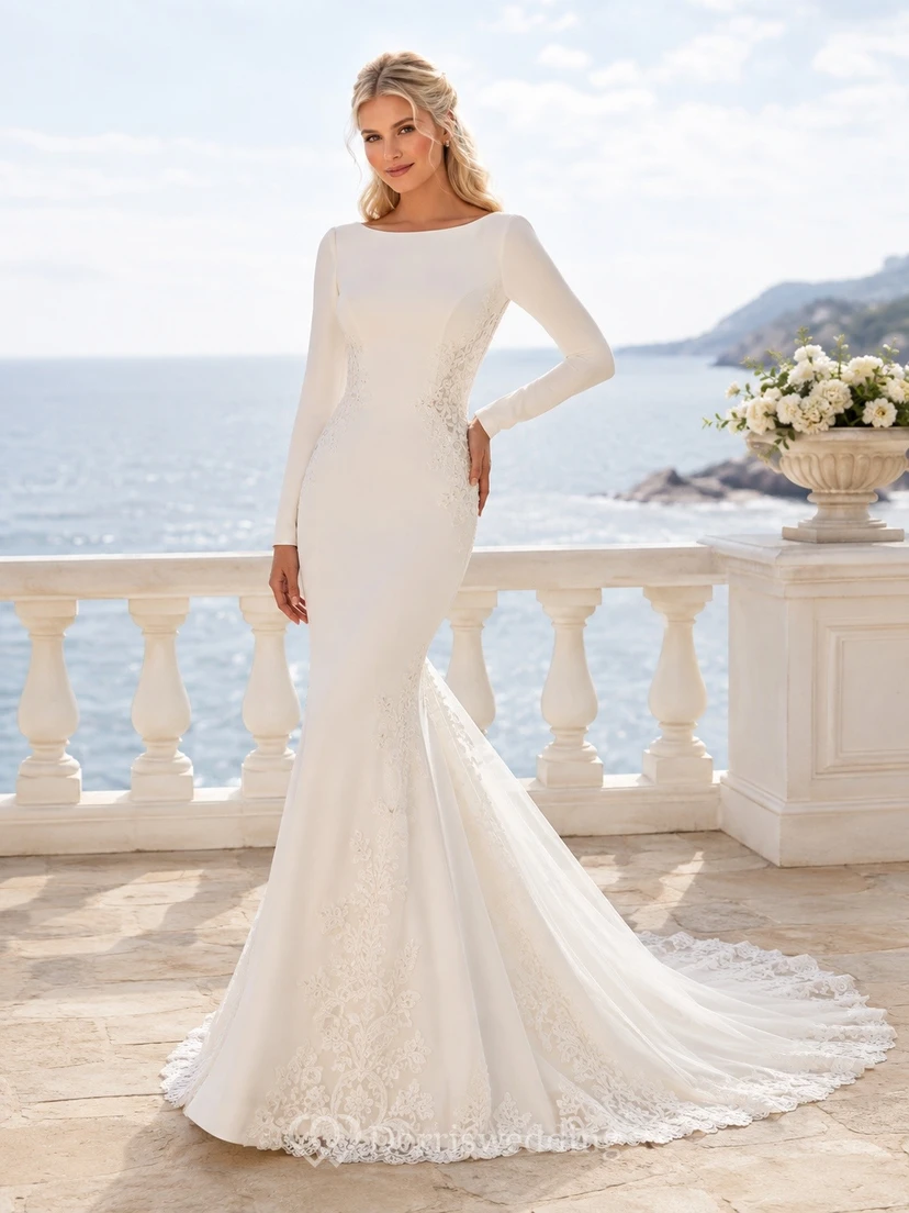 Vestido de novia de encaje estilo sirena con escote barco y mangas largas, de estilo modesto.