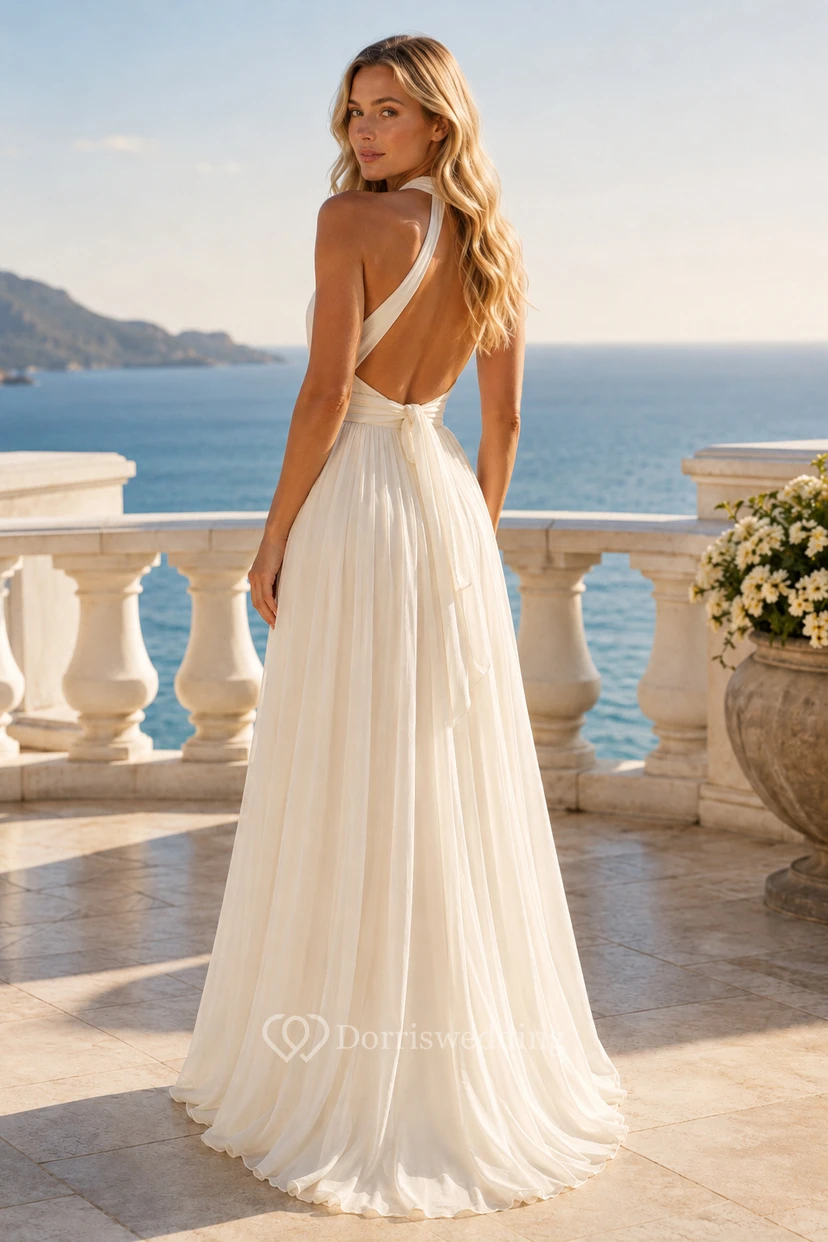 Weißes Chiffon-Brautkleid in A-Linie, ärmellos, mit Neckholder und Schlitz, bodenlang view 2