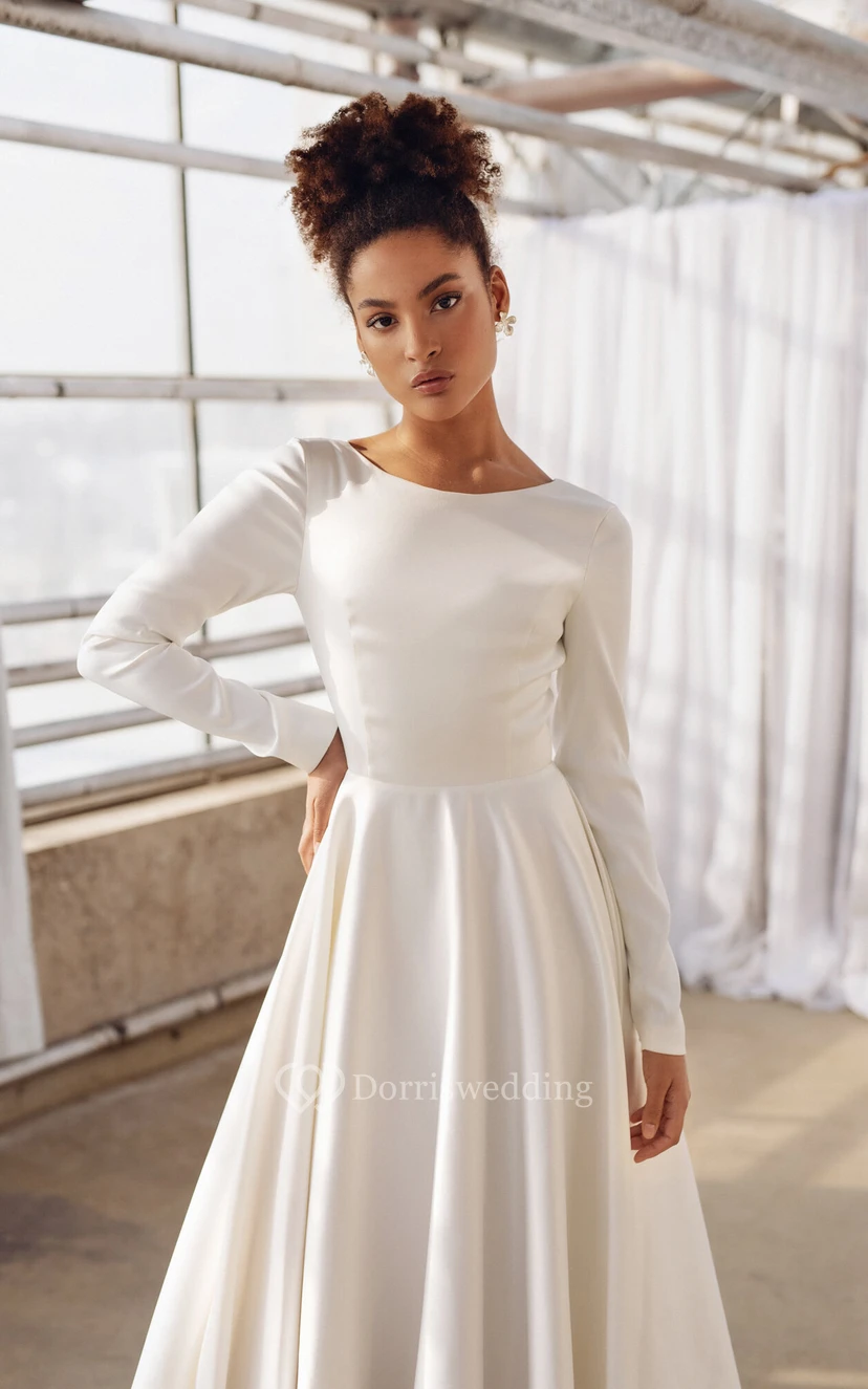 Langärmeliges, bodenlanges Brautkleid aus Satin mit Rundhalsausschnitt und tiefem V-Ausschnitt am Rücken – schlicht und elegant view 3