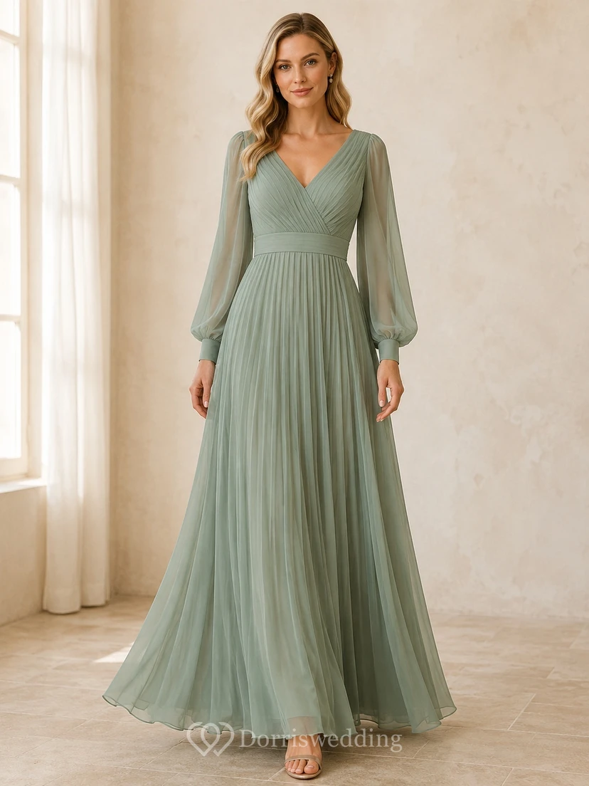 Salbeigrünes, bodenlanges Brautjungfernkleid mit V-Ausschnitt, langen Ärmeln, plissiertem Chiffon und A-Linien-Schnitt.