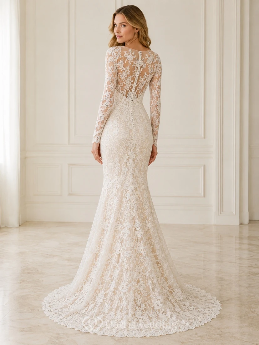 Vestido de novia romántico estilo sirena con mangas largas, encaje, escote barco y cola larga. view 2