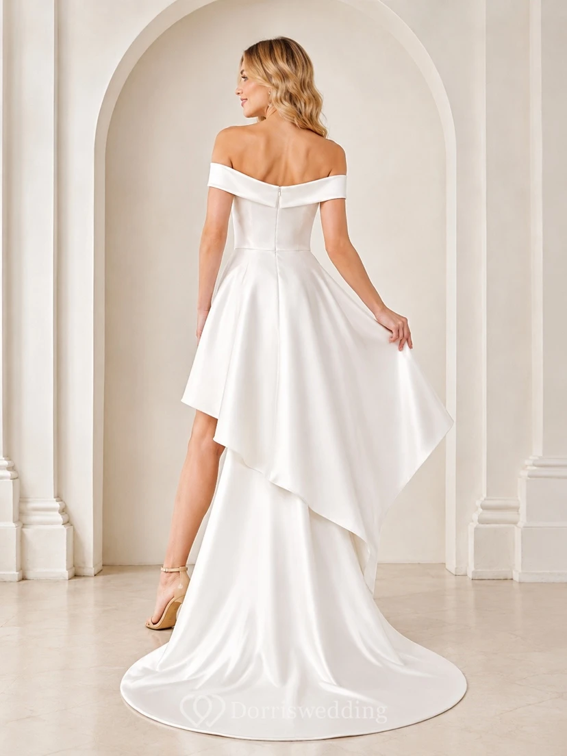 Weißes, schulterfreies A-Linien-Kleid aus Satin mit hohem Beinausschnitt für festliche Anlässe view 2