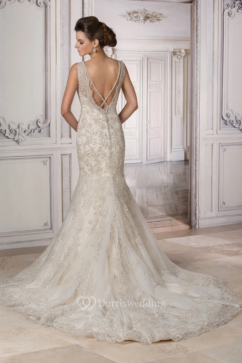 Ärmelloses Meerjungfrauen-Brautkleid mit V-Ausschnitt, Kristallen und tiefem V-Ausschnitt am Rücken view 2