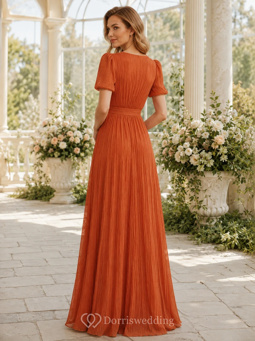 Gebranntes orangefarbenes, bodenlanges Gästekleid mit V-Ausschnitt, Puffärmeln und Falten view 2