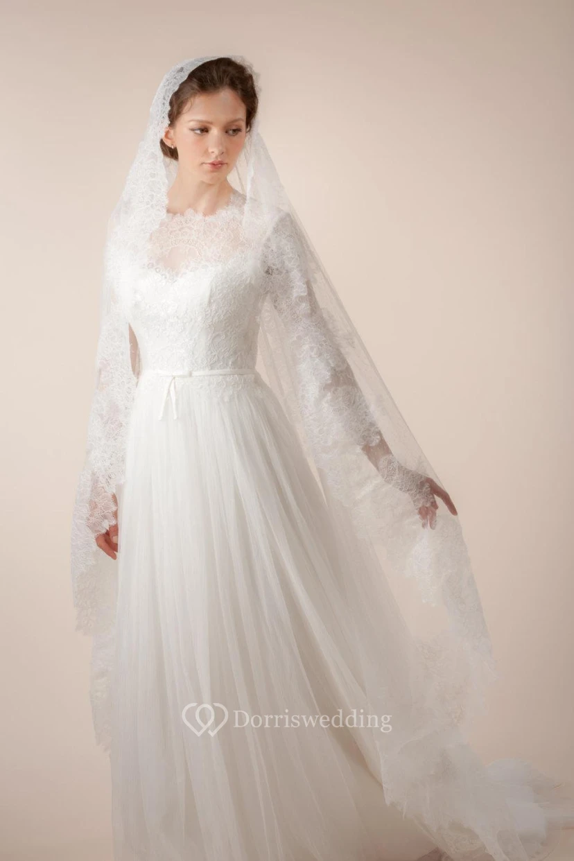 Vestido de tul de corte A con mangas largas efecto ilusión, corpiño de encaje y espalda ilusión. view 4