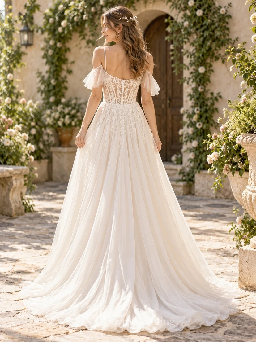 Robe de mariée bohème à bretelles spaghetti, corset fleuri, en mousseline, coupe trapèze view 2