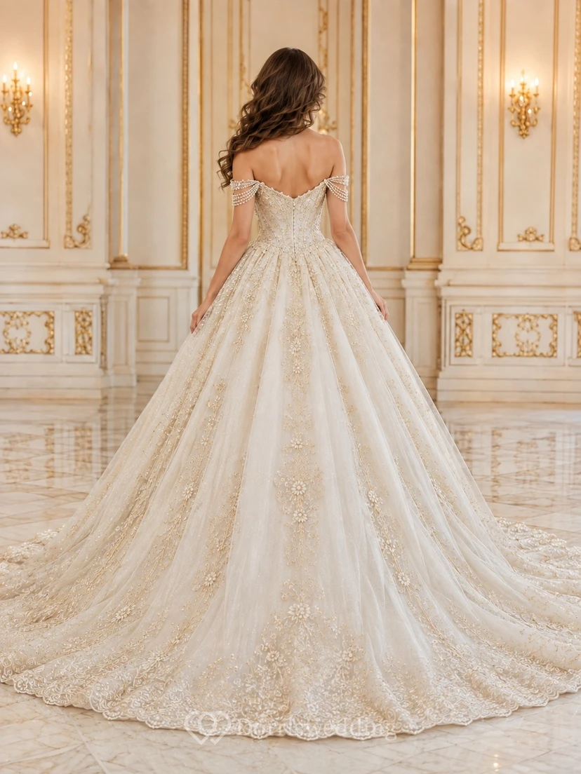 Goldbesetztes Ballkleid mit Perlenstickerei, schulterfrei, kurze Ärmel, bodenlang, Kathedralenschleppe, luxuriöses Brautkleid view 2