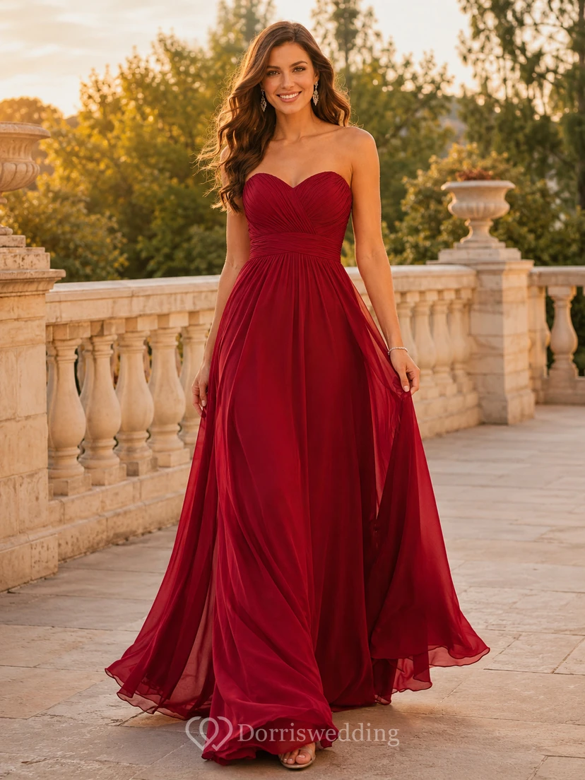 Vestido de noche rojo de gasa con escote corazón y corte en A