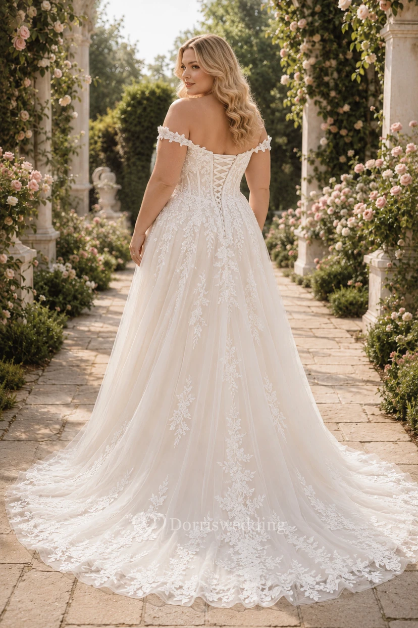 Plus Size schulterfreies A-Linien-Hochzeitskleid aus Spitze view 2