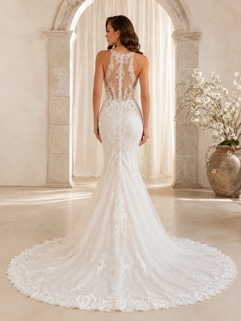 Robe de mariée sirène sans manches en dentelle, décolleté en V profond, traîne cathédrale et applications florales, coupe sculpturale. Idéale pour la réception. view 2