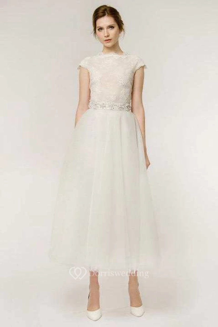 Robe de mariée trapèze en tulle et dentelle, longueur thé, manches courtes