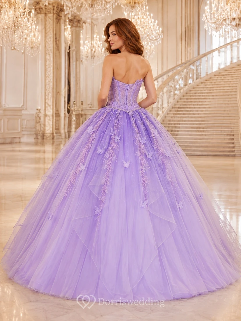 Lavendelfarbenes, trägerloses, romantisches Ballkleid aus Tüll mit Rüschen und floralem Muster für Quinceañera view 2