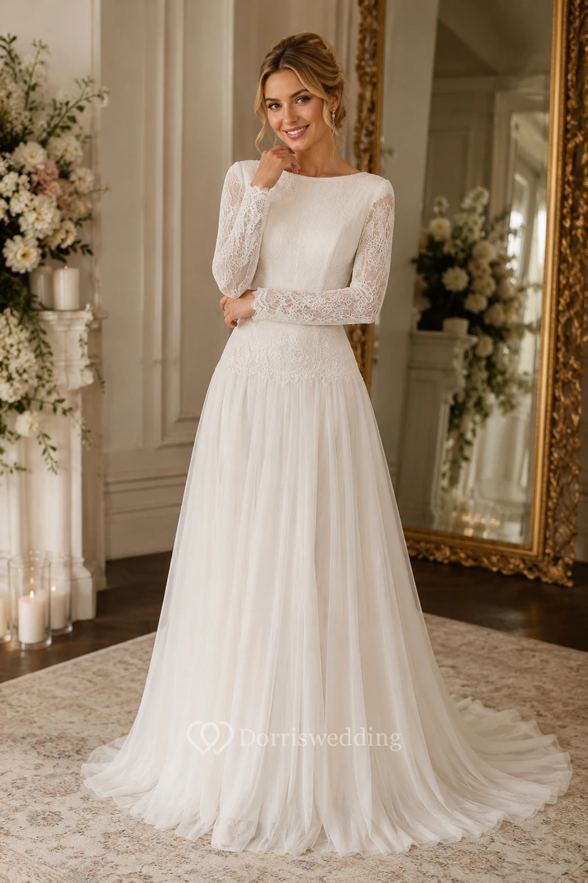 Robe de mariée modeste à manches longues et taille basse, coupe trapèze, en tulle avec superposition de dentelle et plis view 2
