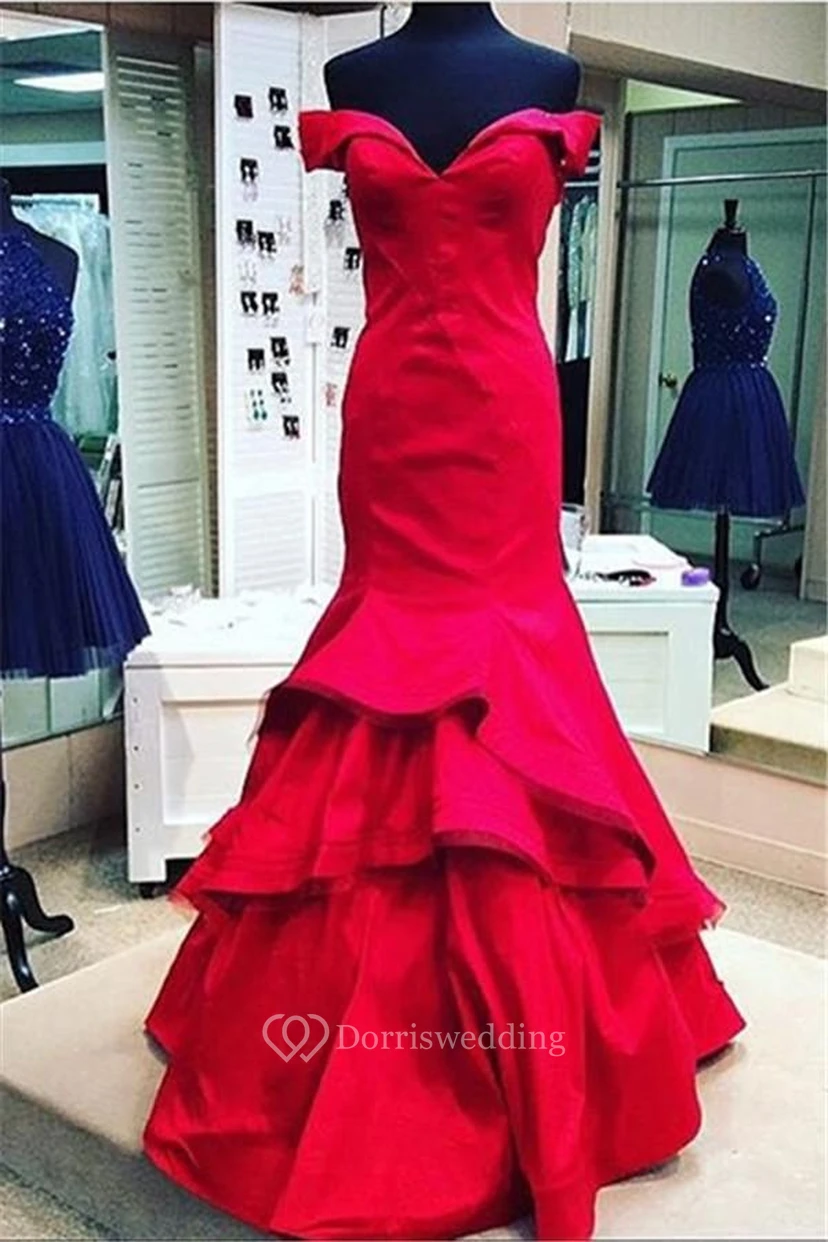 Vestido de fiesta sexy rojo estilo sirena con hombros descubiertos y volantes. view 2