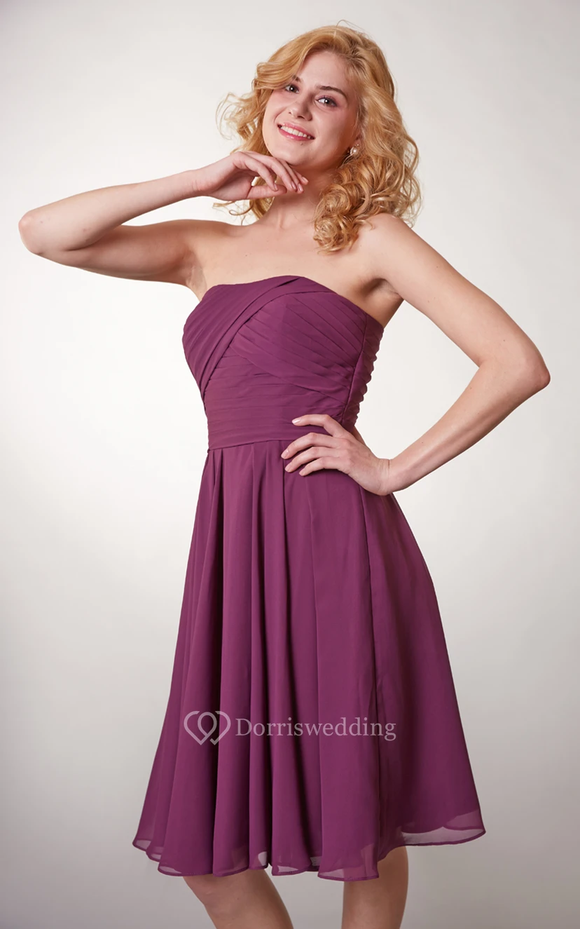 Vestido corto de gasa sin tirantes estilo línea A view 2