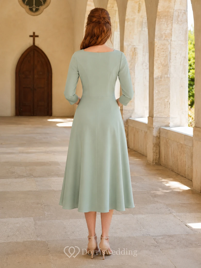 Vestido midi de comunión modesto de manga tres cuartos y cuello joya en color salvia view 2