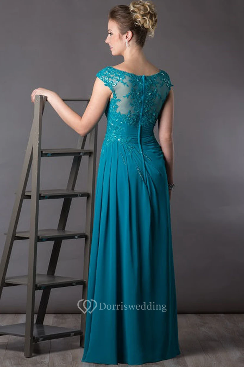 Langes Chiffonkleid in A-Linie mit Applikationen und Paillettenbesatz, perfekt für die Mutter der Braut und mit kurzen Ärmeln. view 2
