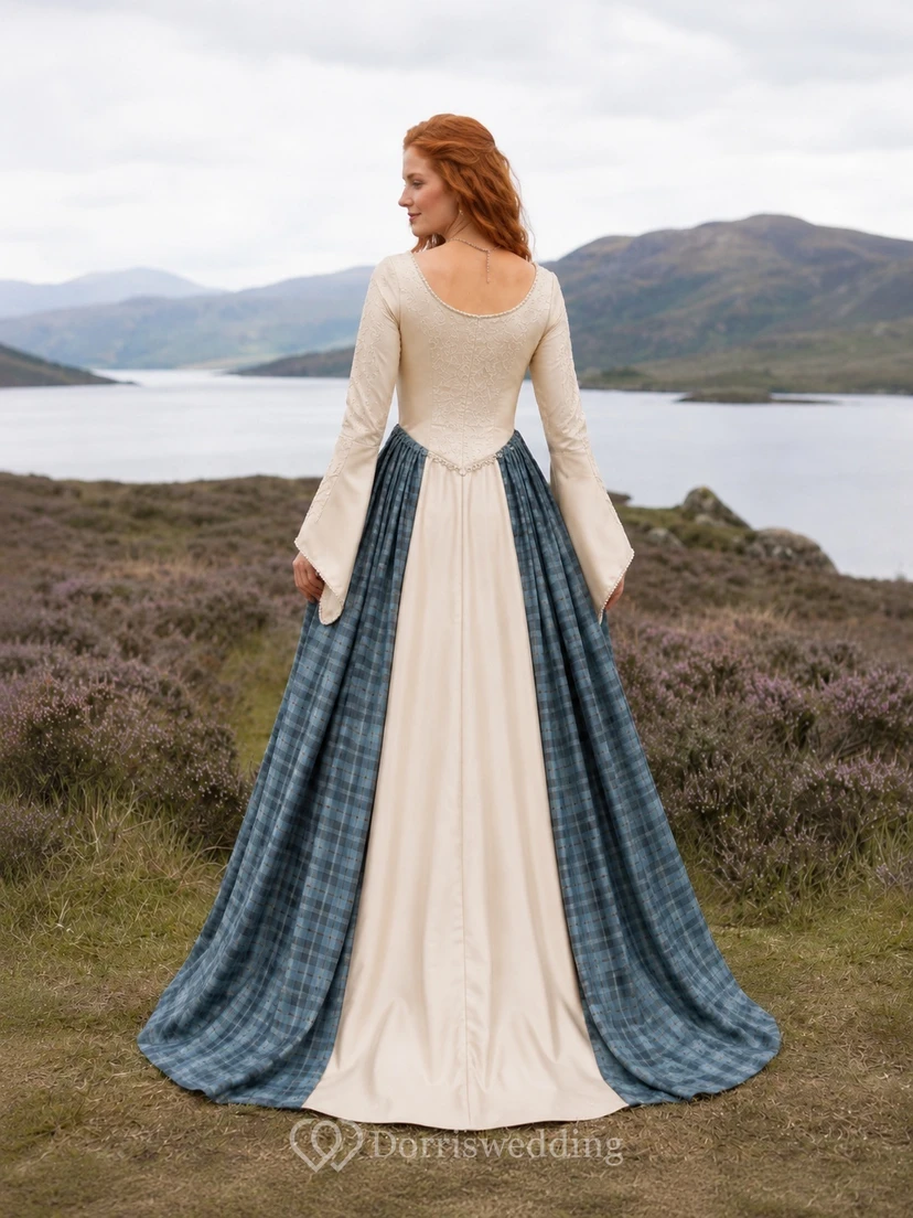 Mittelalterliches schottisches Tartan-Überrock-Hochzeitskleid mit langen Glockenärmeln, Rundhalsausschnitt und A-Linien-Schnitt aus Satin view 2