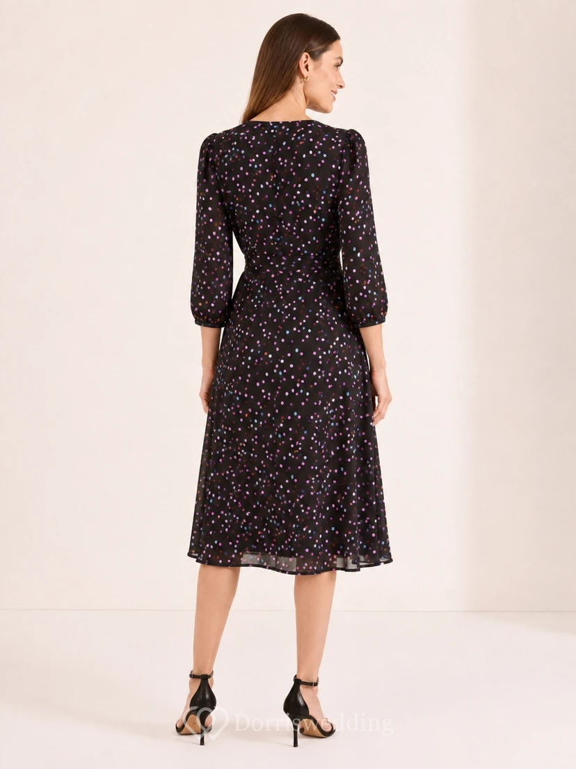 Robe cocktail noire décontractée à fleurs, col en V, longueur thé view 2