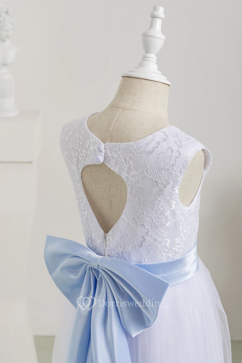 White Scoop Sleeveless Tulle A-line Communion Dress with Back Bow view 9