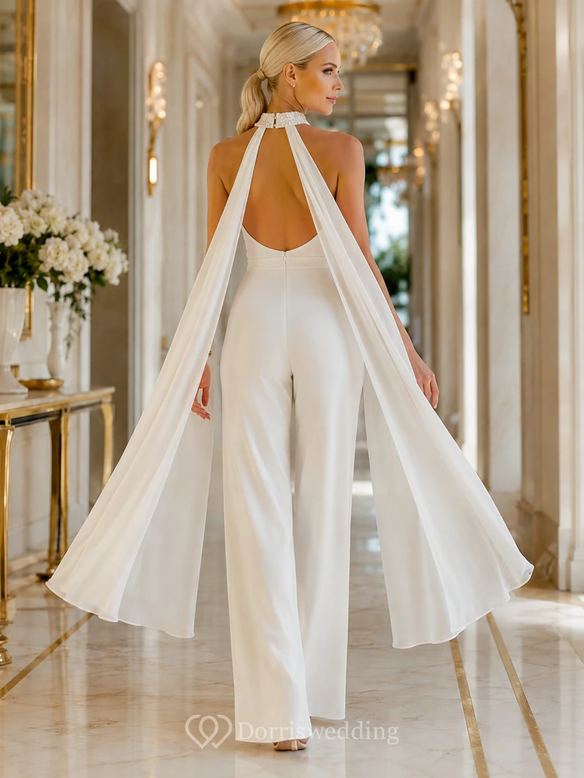 Eleganter Braut-Jumpsuit aus Satin mit hohem Kragen, Neckholder, weitem Bein und Cape-Rücken view 2