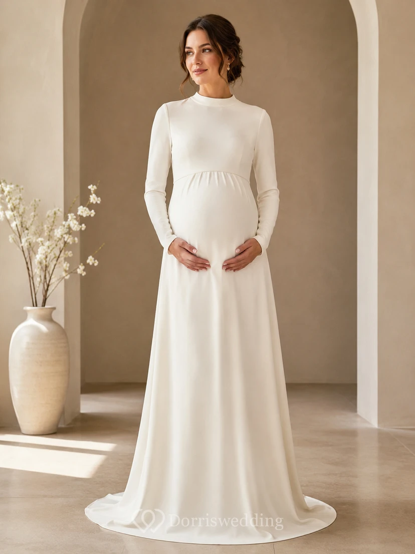 Robe de mariée fourreau empire en satin, simple et modeste, col montant, manches longues, longueur au sol, style empire, en satin, pour une maternité sobre et élégante.