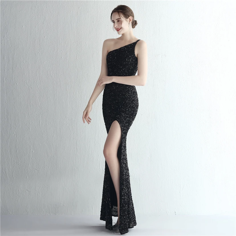Handgefertigter Paillettenrock mit One-Shoulder-Schnitt, elegant für festliche Anlässe und Galas, mit Schlitz und Meerjungfrauenschnitt. view 23