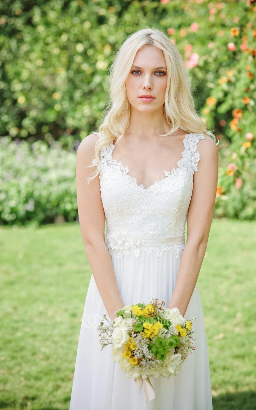 Langes Chiffon-Spitzenkleid zur Erneuerung des Eheversprechens mit Perlenblume view 6