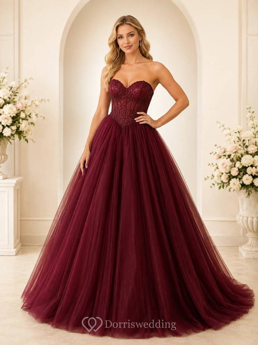 Burgunderrotes, trägerloses Ballkleid aus Tüll mit Herzausschnitt, elegantes Abendkleid