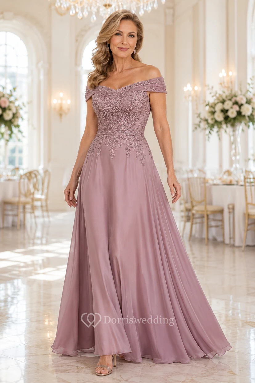 MOB-Kleid aus altrosafarbenem Chiffon mit Spitze, A-Linie, schulterfrei, bodenlang, plissiert