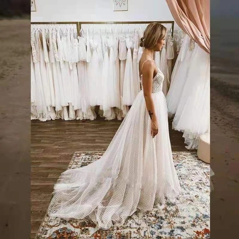 Robe de mariée empire exquise en dentelle spaghetti, coupe trapèze, style plage. view 2