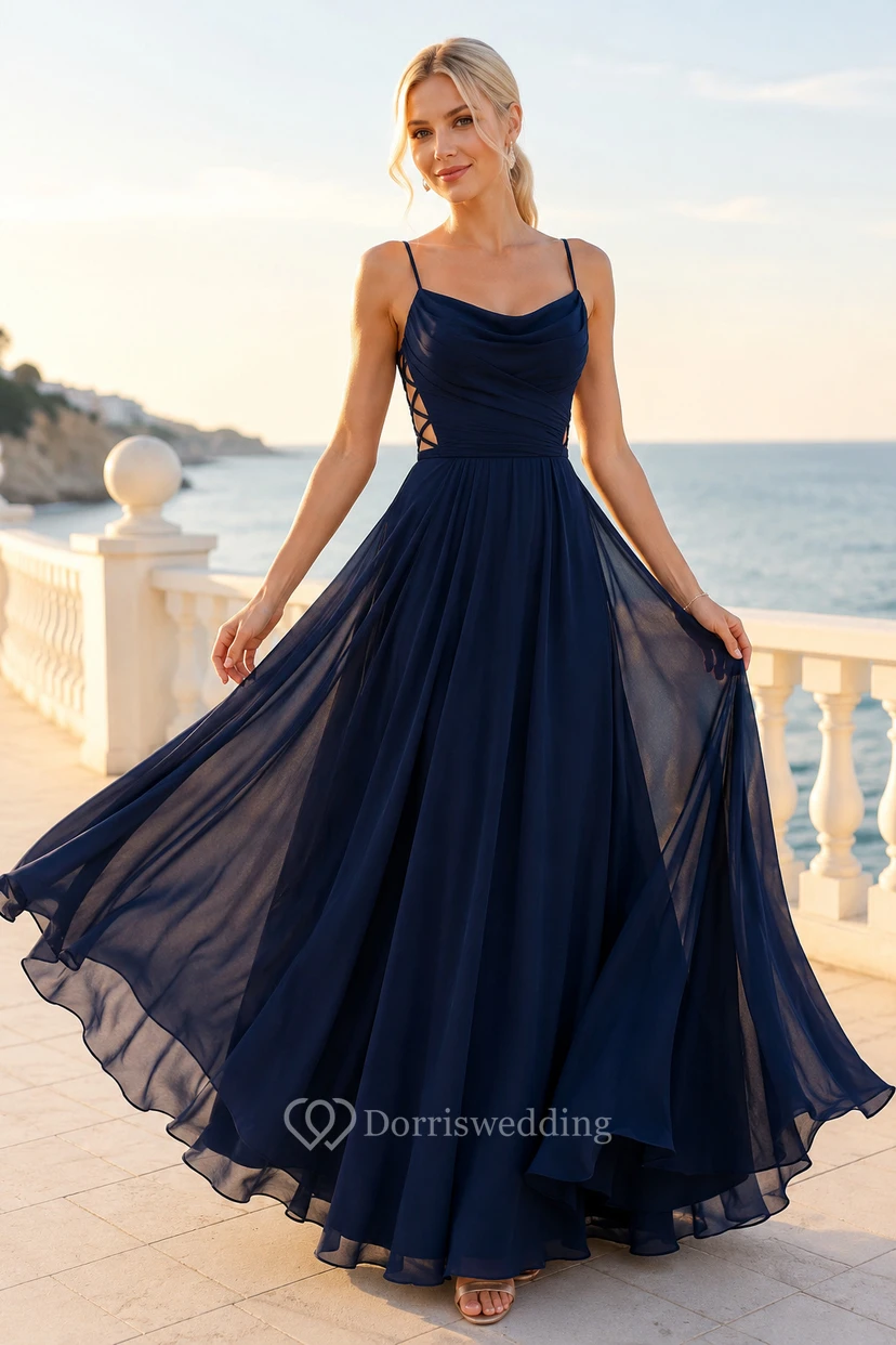 Dunkelblaues Chiffon-Brautjungfernkleid mit Spaghettiträgern und A-Linien-Schnürung am Rücken