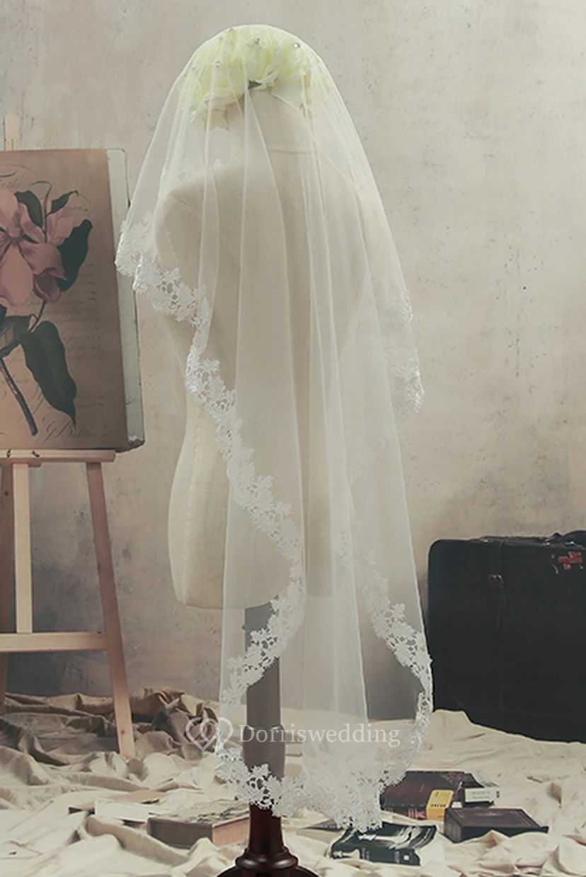 Simple Fingertip Tulle Wedding Veil with Lace Edge view 2