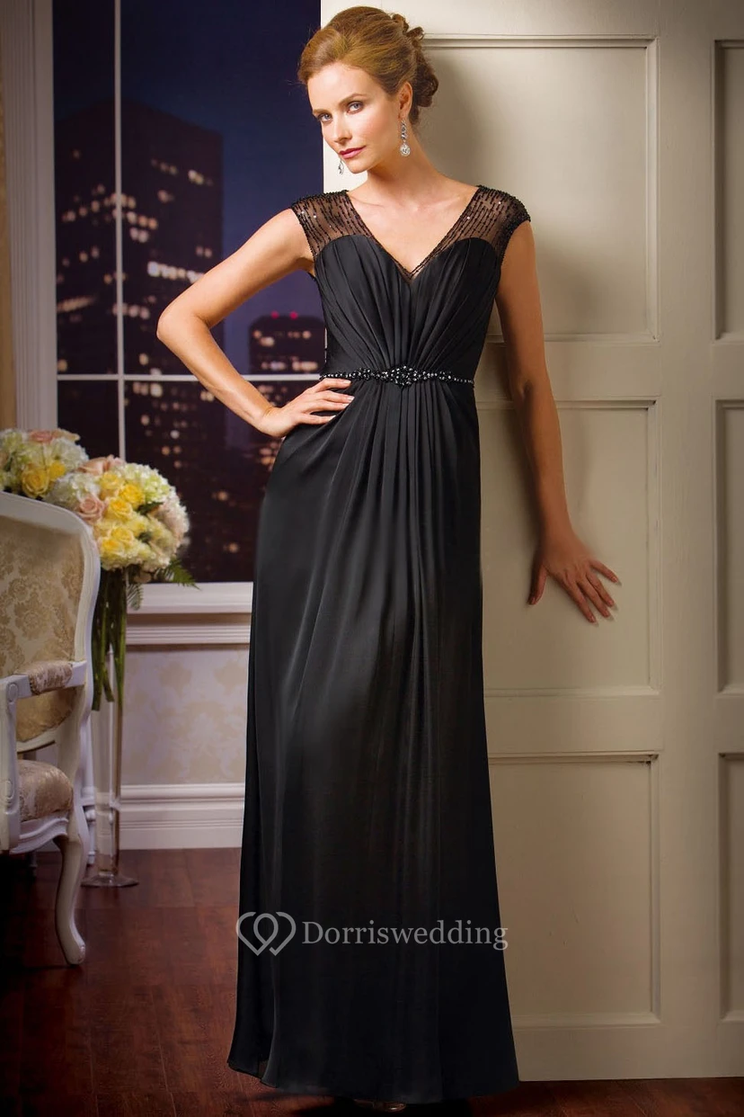 Robe de mère de la mariée à manches courtes, col en V, ornée de sequins et dos illusion.