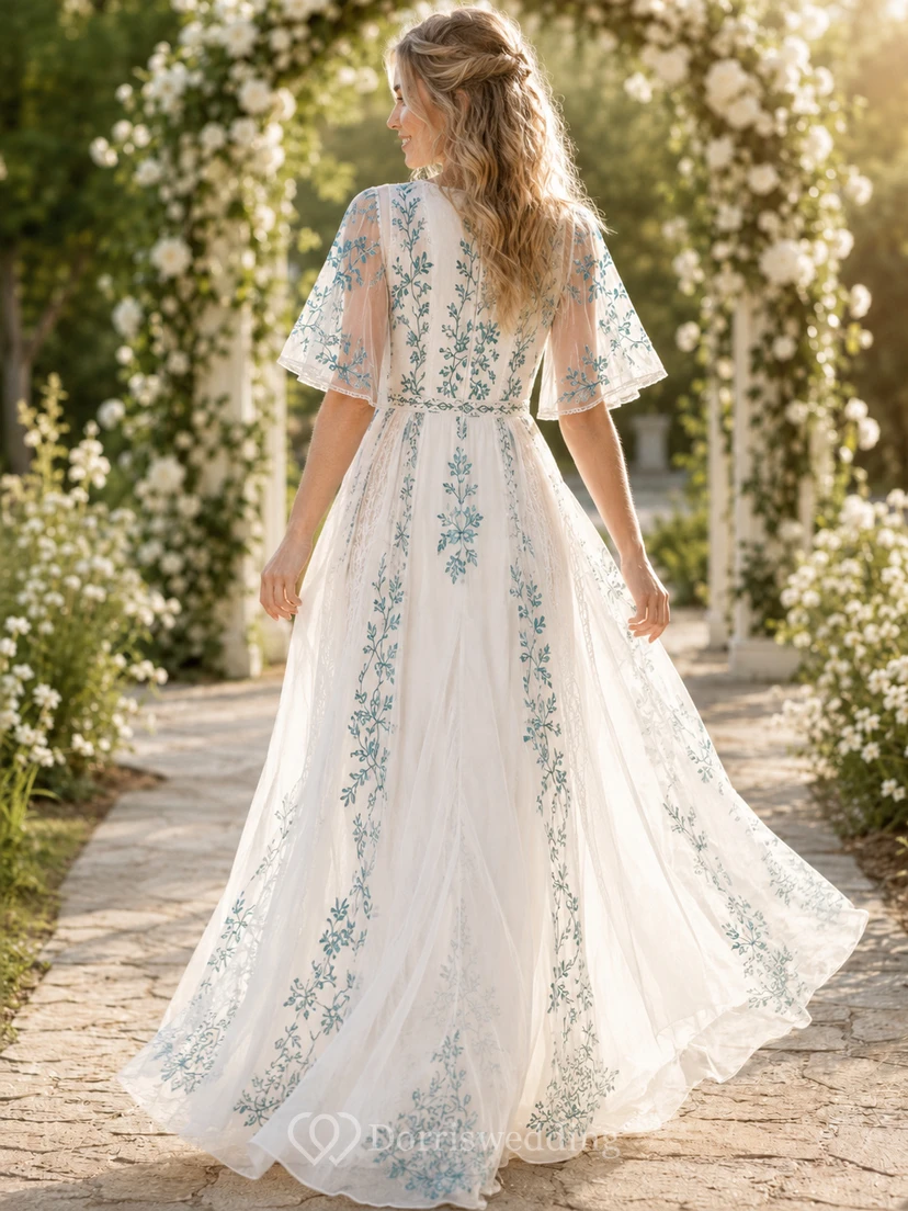 Türkisfarbenes Chiffon-Hochzeitskleid im Boho-Stil mit floralem Muster, V-Ausschnitt, flatternden Ärmeln und Gartenmotiv view 2
