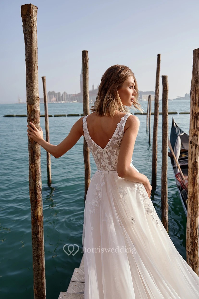 V-neck Sleeveless Lace Applique Empire A-line Tulle Wedding Dress view 5