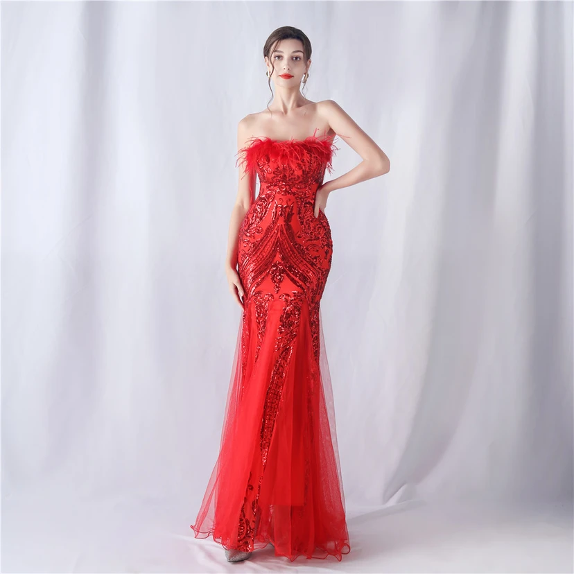 Vestido de noche de malla con lentejuelas y top palabra de honor con estampado de plumas de avestruz y flores para bodas y reuniones. view 10