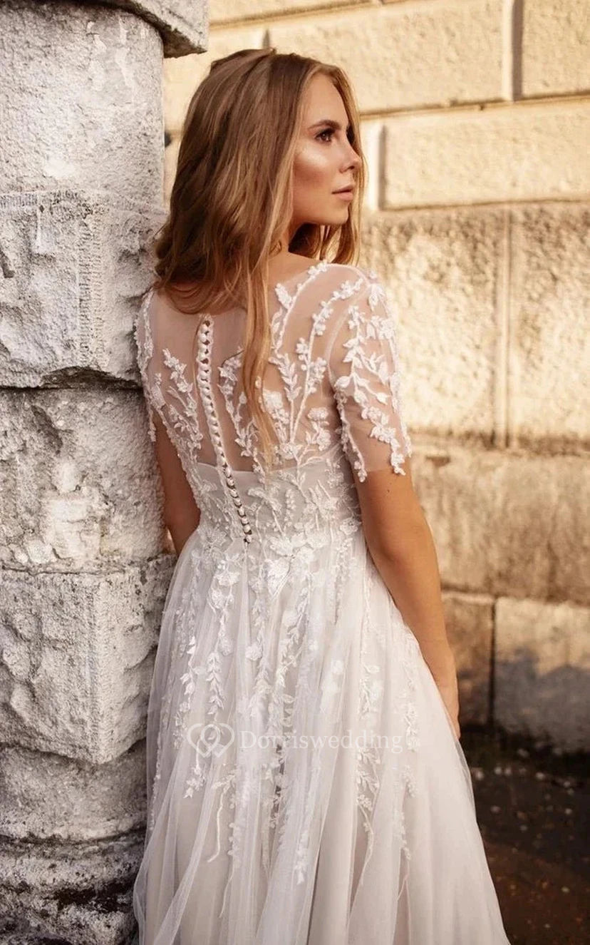 Robe de mariée romantique en dentelle, longueur thé, manches courtes et jupe en tulle view 4