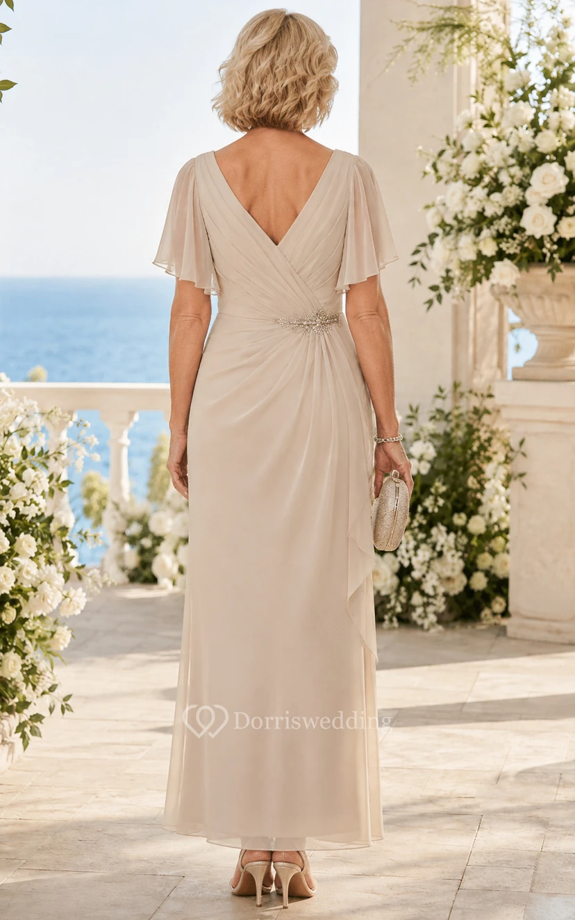 Robe de mère en mousseline champagne fourreau à col V et manches papillon view 2