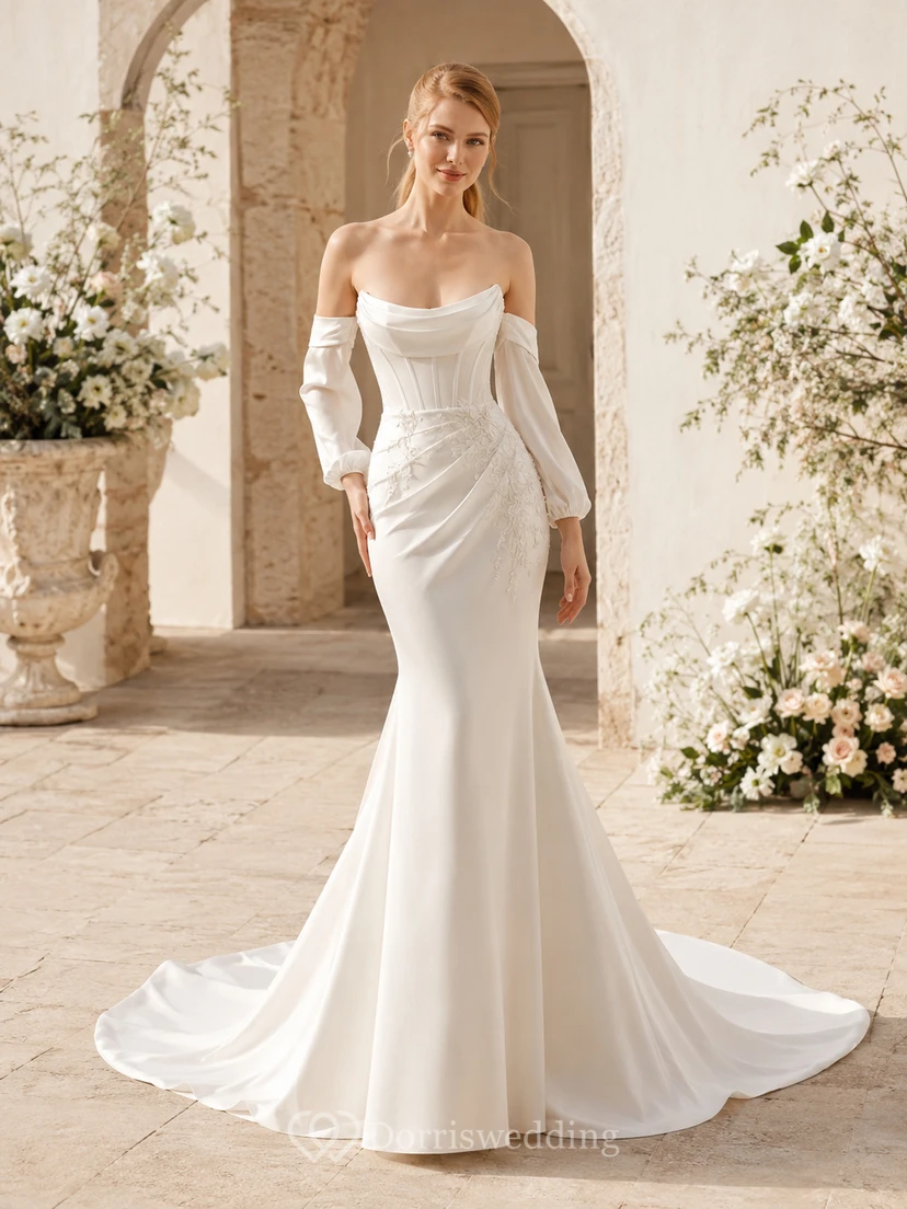 Robe de mariée sirène traditionnelle en satin, col carré, manches amovibles, traîne chapelle. Idéale pour les mariages à destination.