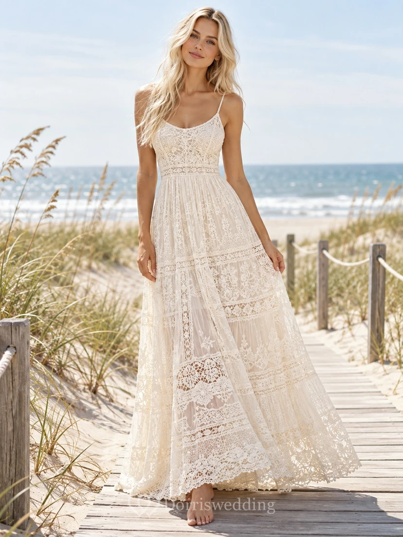Robe longue bohème à bretelles spaghetti et col rond en dentelle ajourée