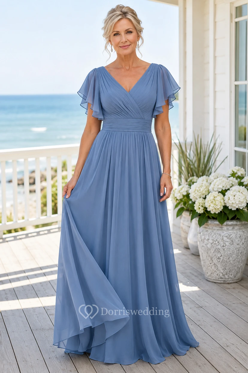 MOB-Kleid, stahlblau, Chiffon, A-Linie, kurze Ärmel, V-Ausschnitt, bodenlang, plissiert