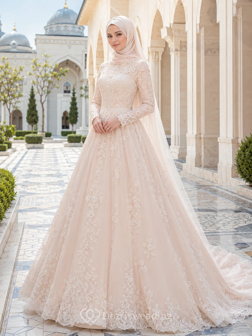 Vestido de novia musulmán modesto de encaje, manga larga, corte en A, con cola de capilla.