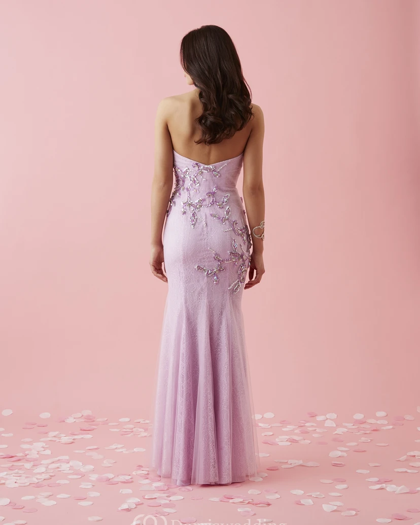 Robe fourreau maxi en tulle dentelle dos nu à décolleté cœur, ornée de perles et de plis view 2