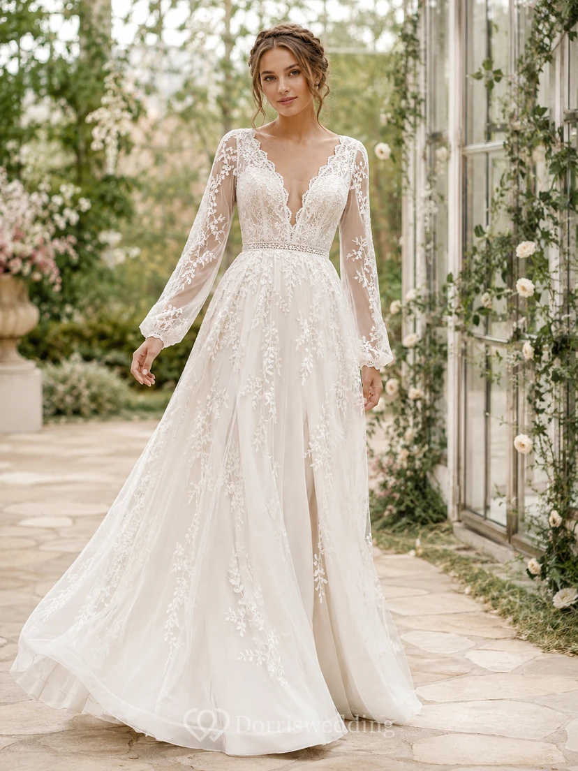 Robe de mariée bohème à col en V, manches illusion en dentelle, tulle, coupe trapèze et traîne