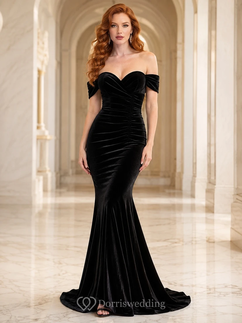 Black Off-Shoulder Sweetheart Ruched Velvet Mermaid Court Train Formal Gown